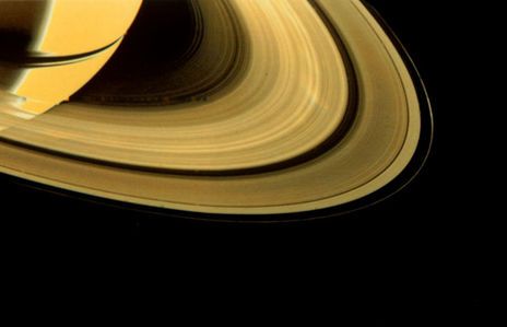 Saturno visto da Cassini: 14 KB