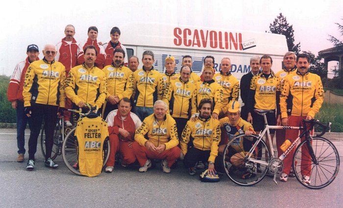 Foto di gruppo inizio Campionato 2000