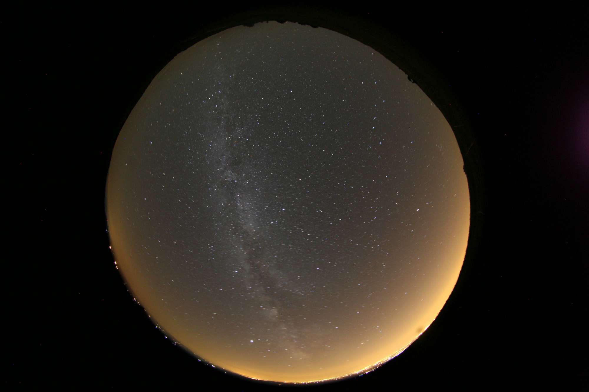Light Pollution view by Mount Matajur: 100 KB; click on the image to enlarge