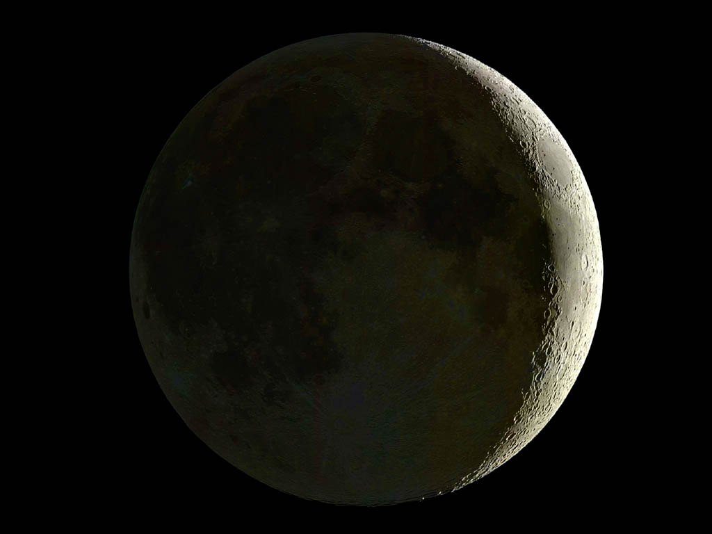 Mosaico della Luna ripresa di 3 giorni con luce cinerea; 46 KB