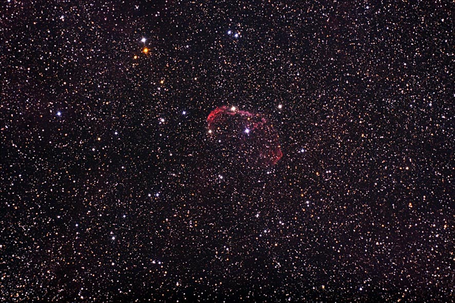 Crescent nebula-NGC 6888: 209 KB; click on the image to enlarge