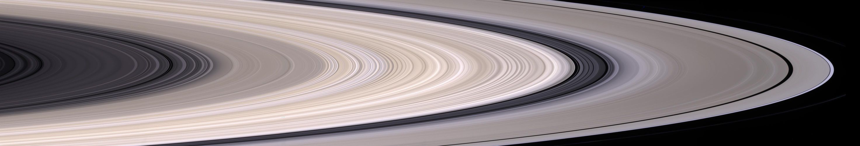 Gli anelli di Saturno: 153 KB
