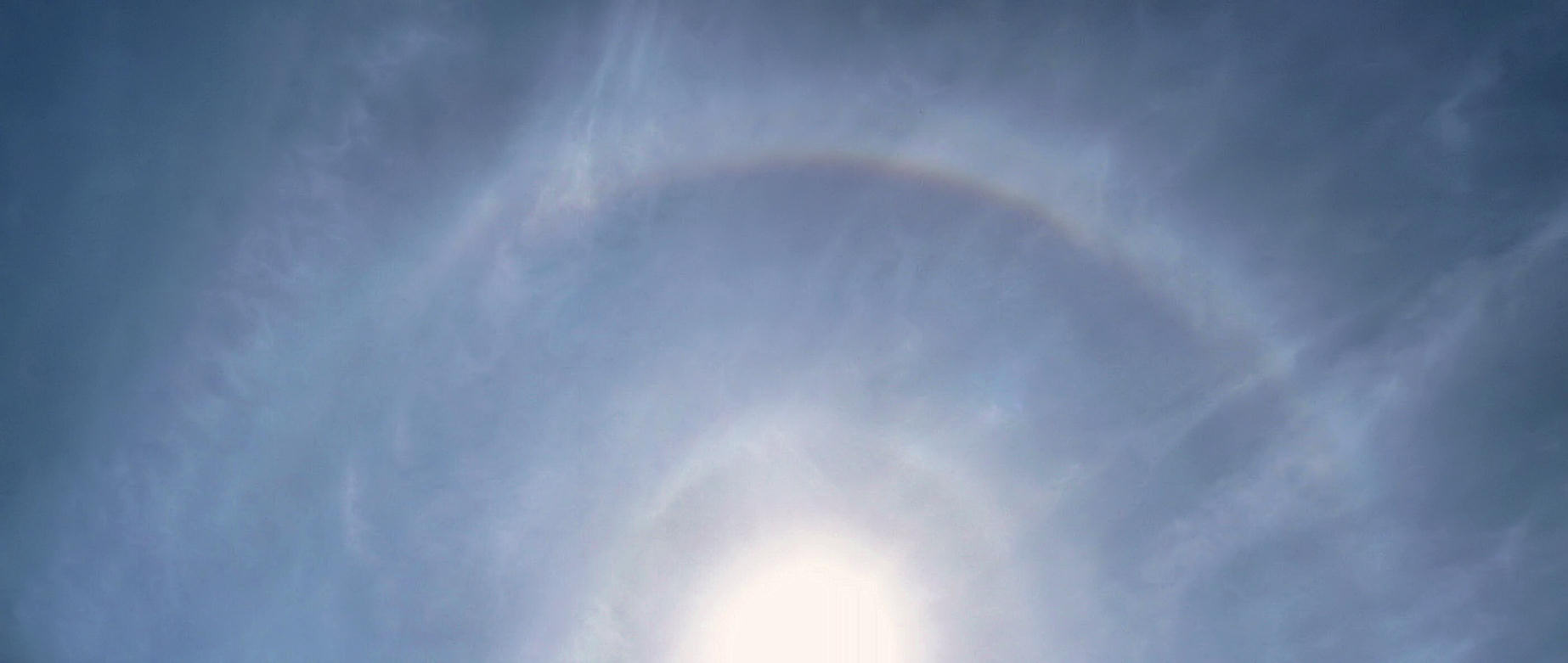 Particular of solar Halos: 82 KB; click on the image to enlarge at 1846x781 pixels