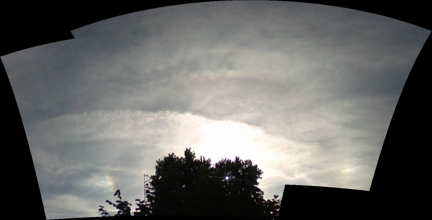 Solar circle with Parry and sundogs: 71 KB; click on the image to enlarge at 1500x764 pixels