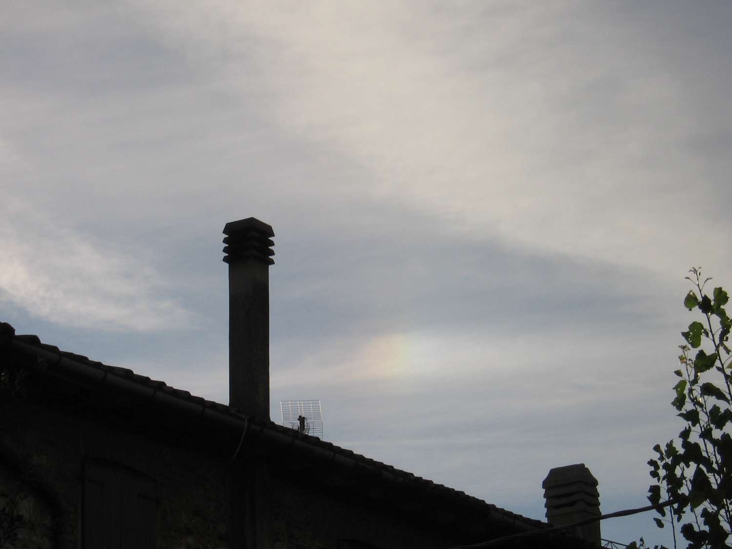 Right sundog: 58 KB; click on the image to enlarge at 1500x1125 pixels