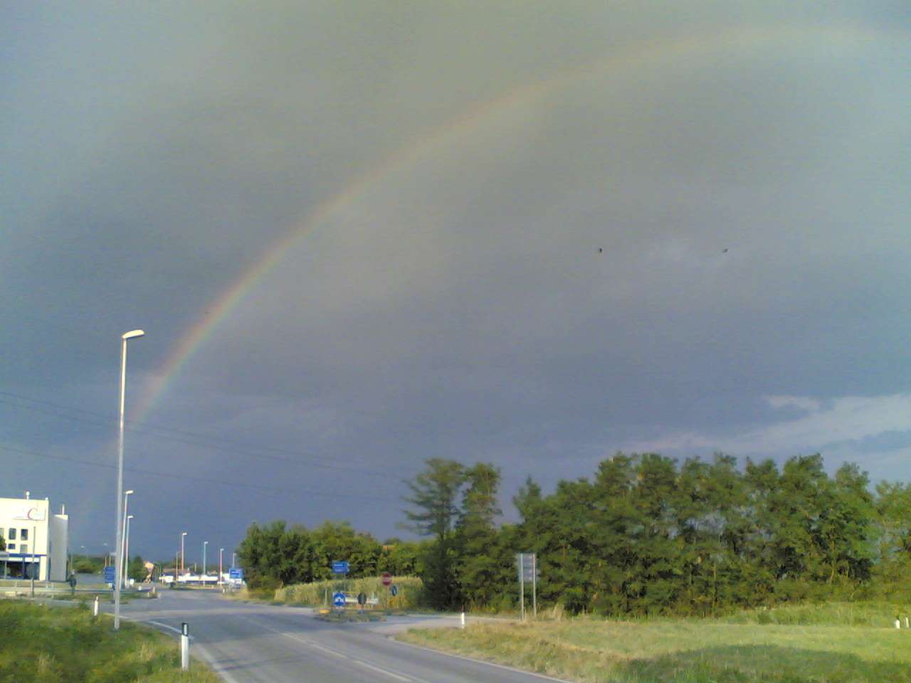 Rainbow: 63 KB; click on the image to the enlarge