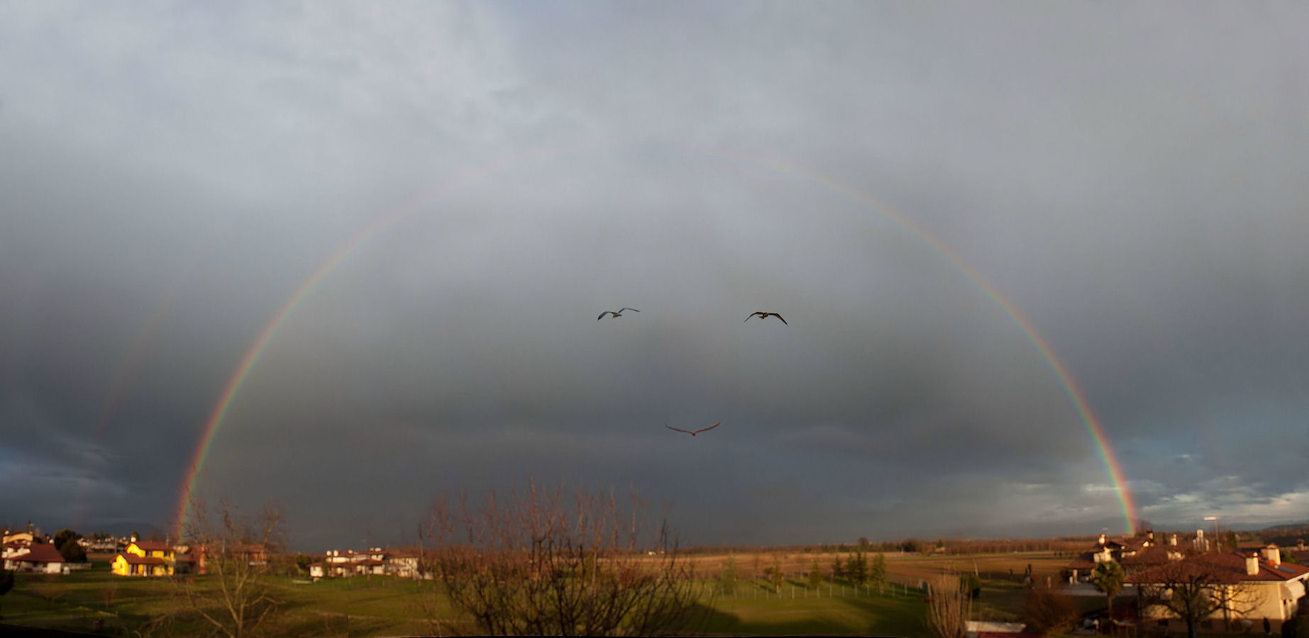 Double rainbow: 124 KB; click on the image to enlarge