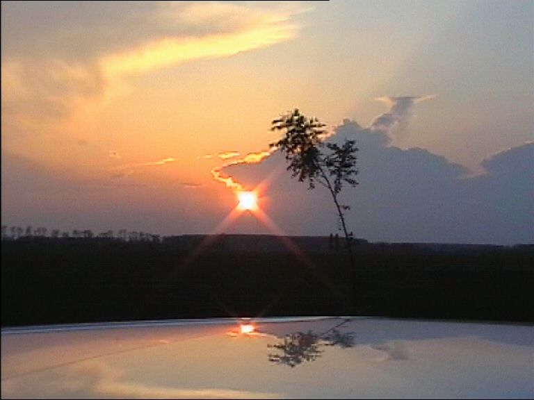 1) Panorama al tramonto: 44 kB; clicca l'immagine per ingrandirla