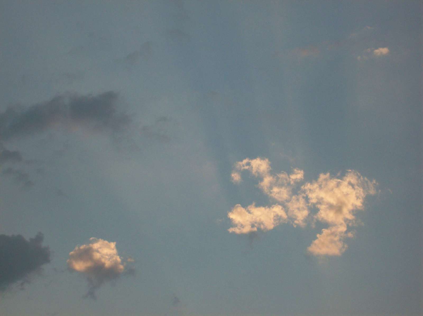 Small clouds: 60 KB; click on the image to enlarge