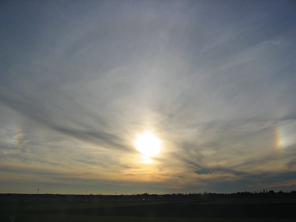 Parhelion/sundog from Fagagna-61 KB; Click on the image to enlarge