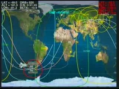 La posizione di shuttle e ISS in quel momento; sono prossimi al terminatore: 38 KB