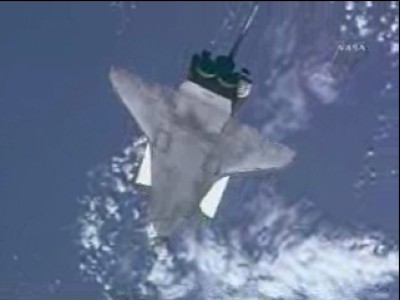 L'Atlantis ha concluso la RPM e manovra per riprendere l'assetto d'avvicinamento alla ISS: 20 KB