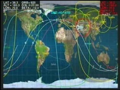 In questo momento lo shuttle e la ISS si trovano sopra il Tibet; ingrandendo l'immagine, in alto a sinitra potete leggere i dati dell'orbita: 39 KB