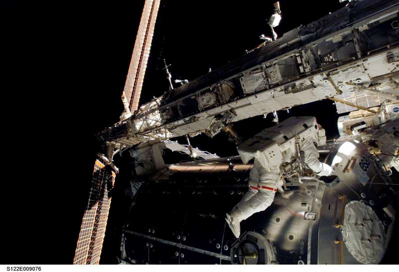 NASA astronaut Stanley Love works on Columbus laboratory: 51 KB