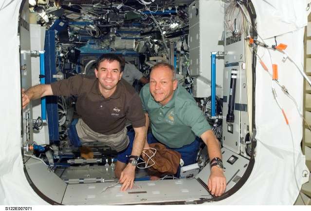 Rex Walheim (STS-122 mission specialist) and Hans Schlegel (ESA STS-122 mission specialist): 37 KB