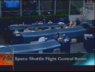Una visione d'insieme della Space Shuttle Flight Control Room (SSFCR) al JSC di Houston:  KB