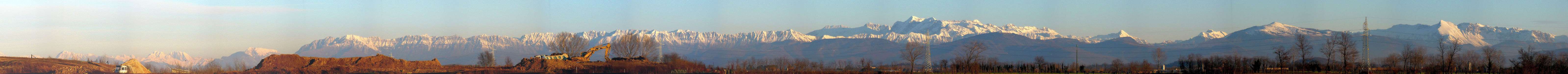 View of Alpi Giulie, eastern mountains of Friuli-Venezia Giulia: 200 KB; click on the image to enlarge