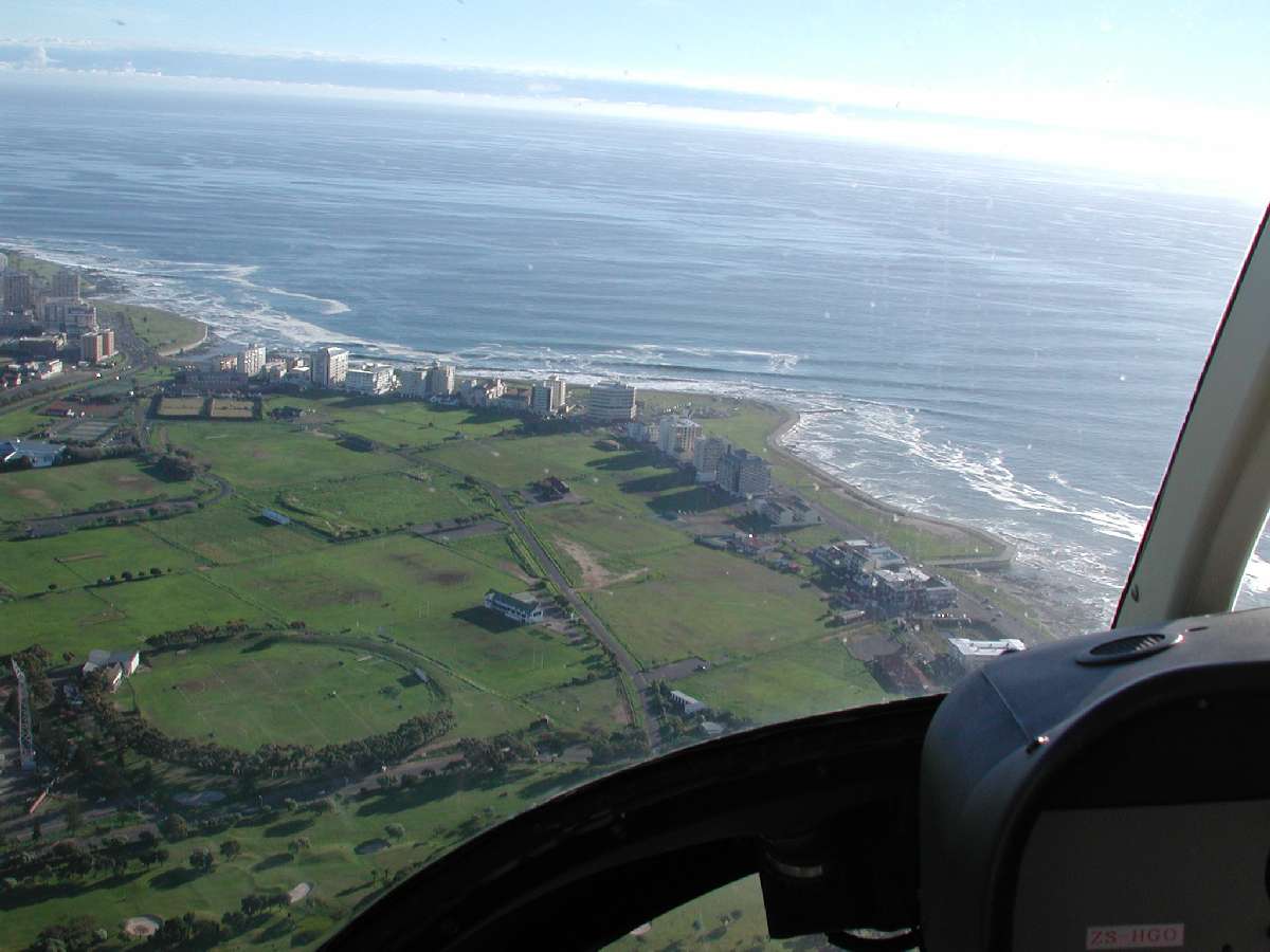 1) Sorvolando in elicottero Cape Town: 83 KB; clicca l'immagine per ingrandirla