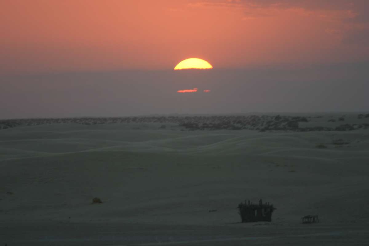 Desert sunrise: 25 KB; clicca l'immagine per ingrandirla