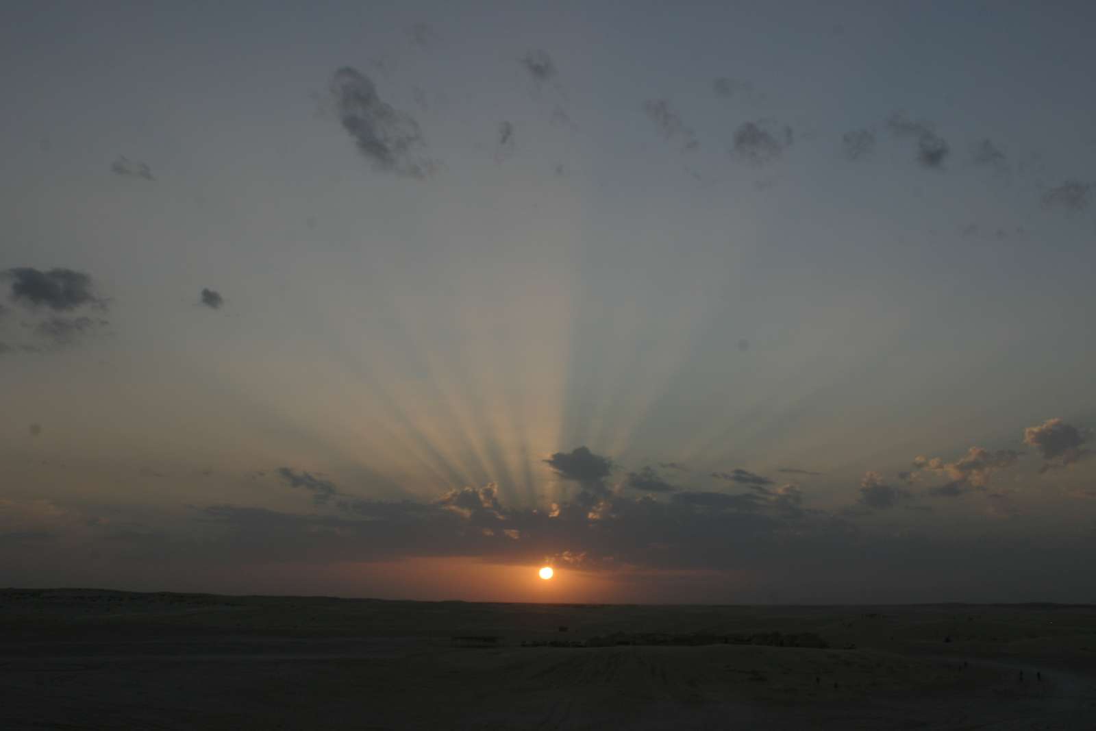 Sunset on Sahara: 40 KB; clicca l'immagine per ingrandirla