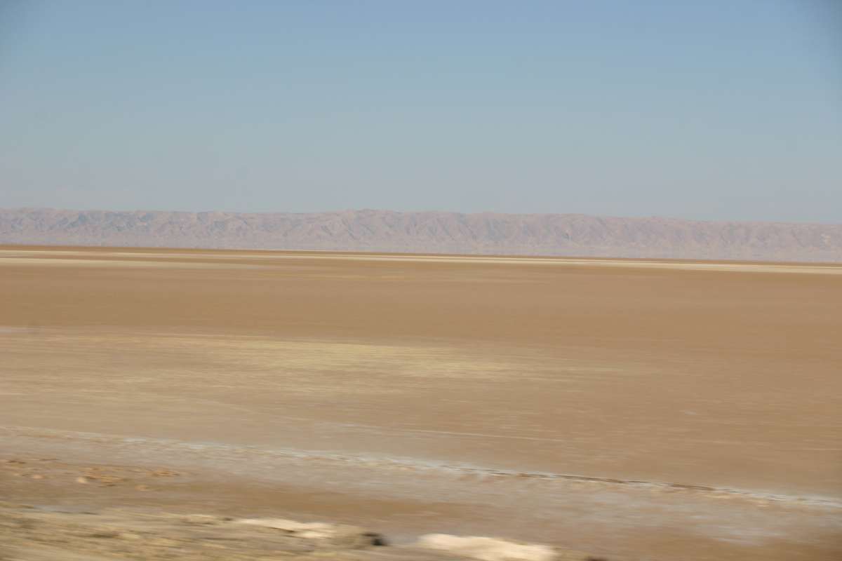 A) Chott El Jerid: 36 KB; click on the image to enlarge
